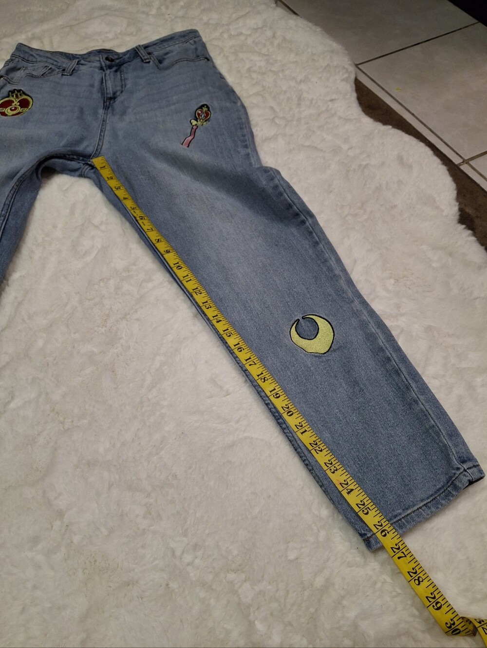 Hot Topic Sailor Moon Icons Embroidered Patchwork Mom Jeans Juniors Size 5 - Picture 15 of 16